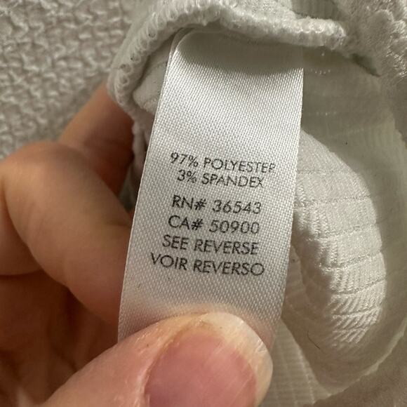 Calvin Klein White Sleeveless Shirt/Top Textured Fabric Keyhole Metal Piece XL - Picture 8 of 9